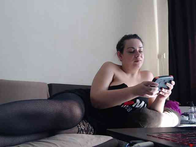 GiuliaHotXXX1 webcam