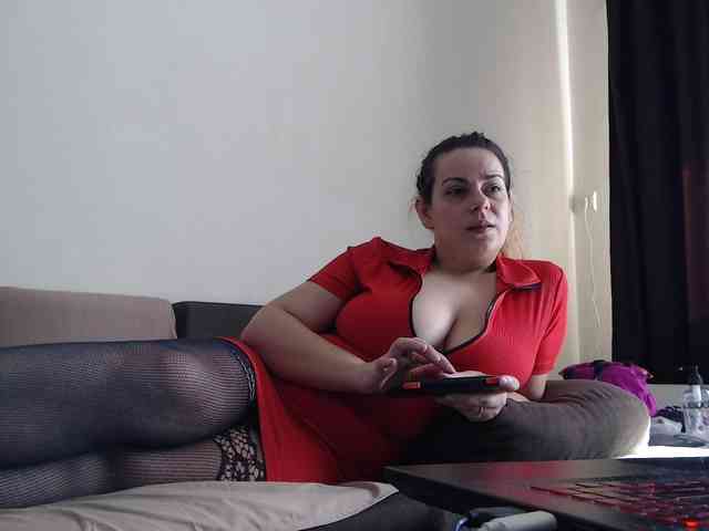 GiuliaHotXXX1 webcam