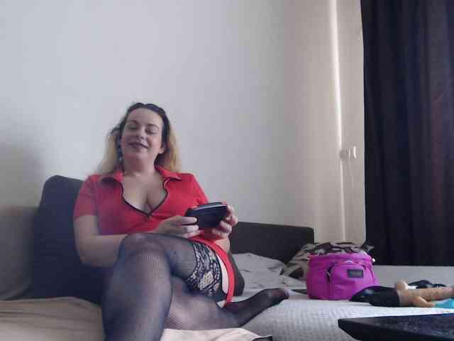 GiuliaHotXXX1 webcam