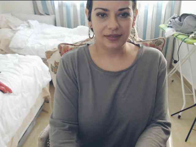 GiuliaHotXXX1 webcam