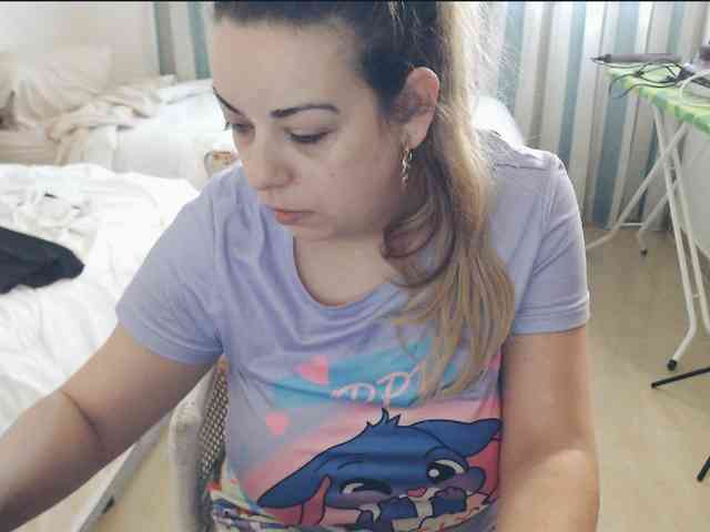 GiuliaHotXXX1 webcam