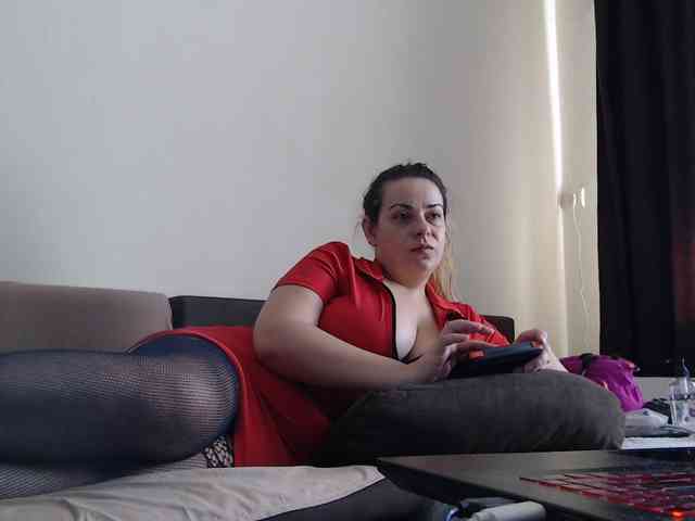 GiuliaHotXXX1 webcam