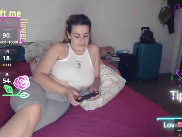 GiuliaHotXXX1 webcam