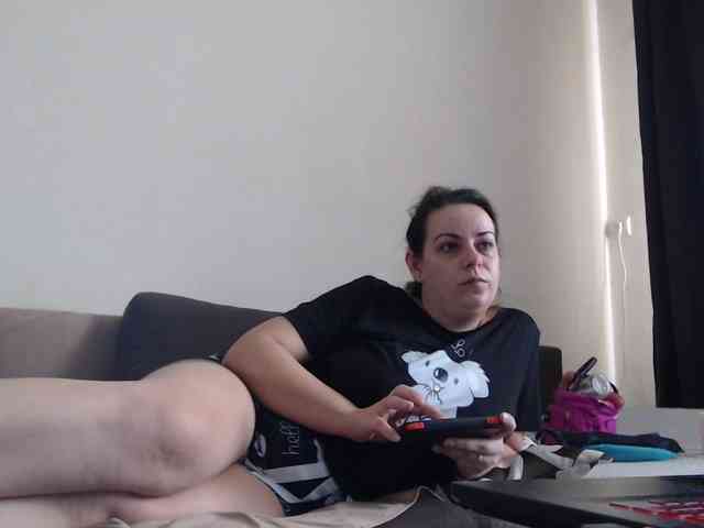 GiuliaHotXXX1 webcam