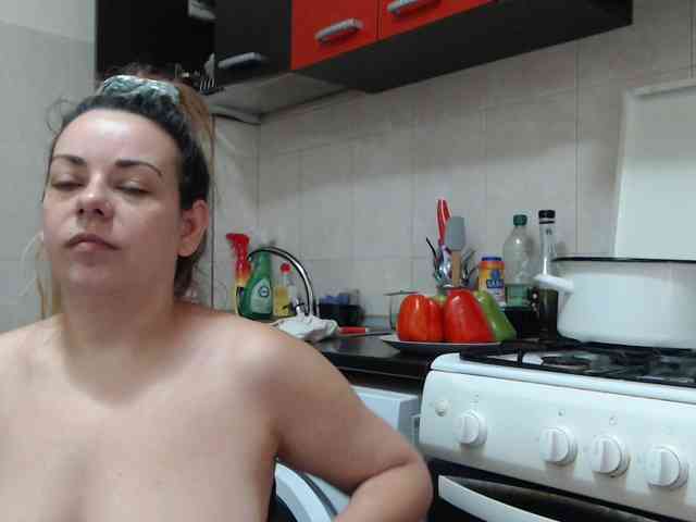 GiuliaHotXXX1 webcam