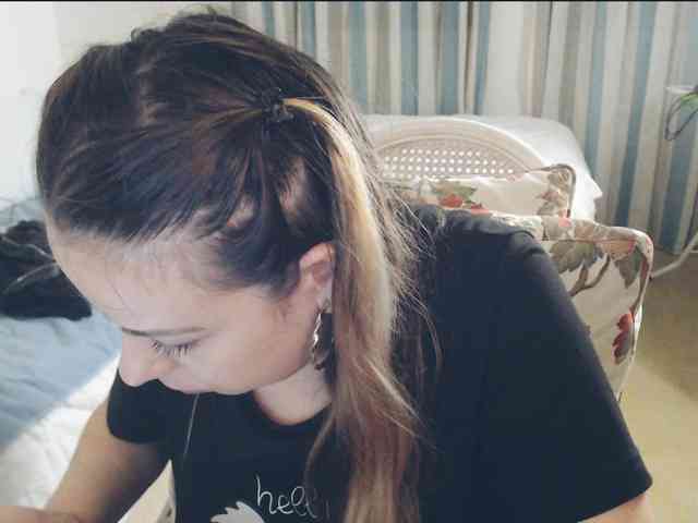 GiuliaHotXXX1 webcam