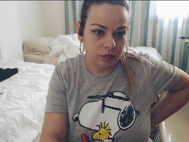 GiuliaHotXXX1 webcam