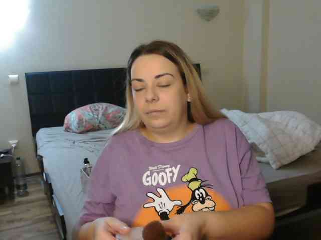 GiuliaHotXXX1 webcam