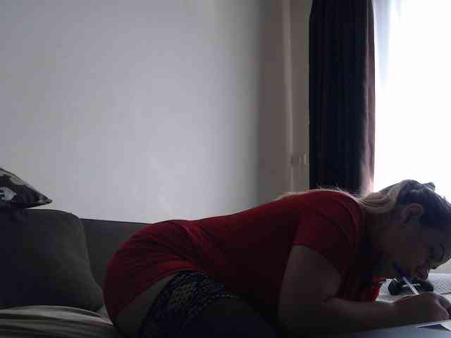 GiuliaHotXXX1 webcam