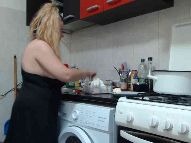 GiuliaHotXXX1 webcam