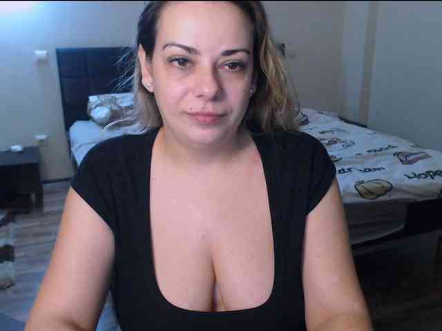 GiuliaHotXXX1 GiuliaHotXXX1