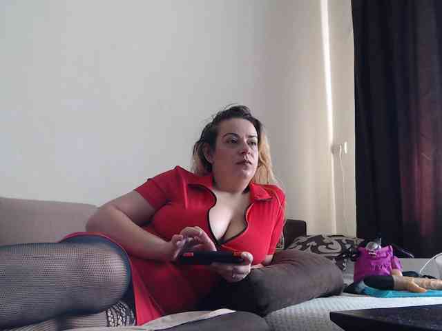 GiuliaHotXXX1 webcam