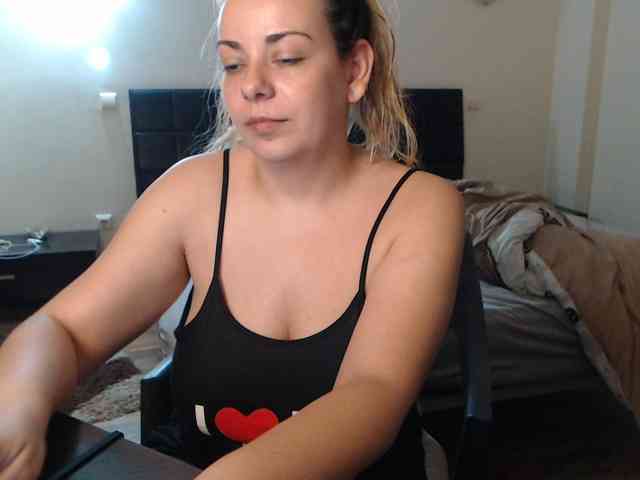 GiuliaHotXXX1