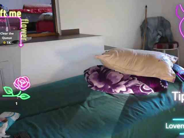 GiuliaHotXXX1 webcam