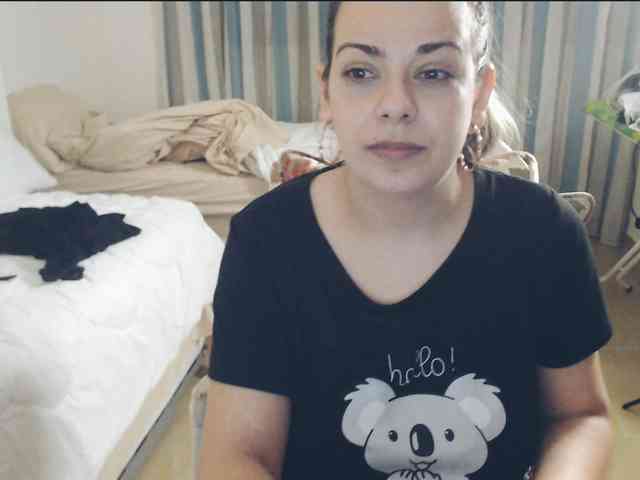GiuliaHotXXX1 webcam