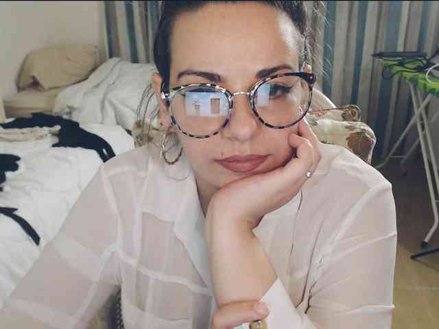 GiuliaHotXXX1 webcam