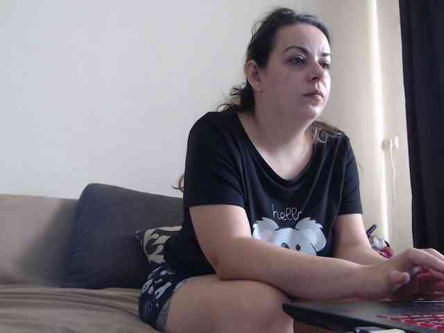 GiuliaHotXXX1 webcam