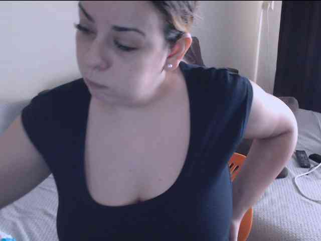 GiuliaHotXXX1 webcam