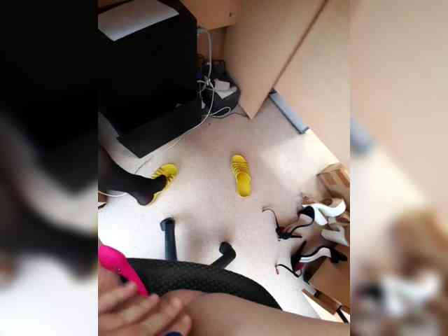 JuliaKiss-11 webcam