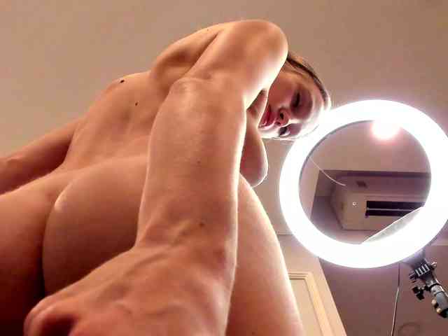 LISABABYMETAL webcam