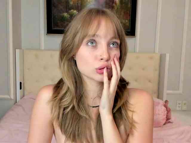 LISABABYMETAL webcam