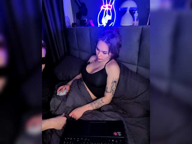 MissGrotesk's BongaCams show and profile