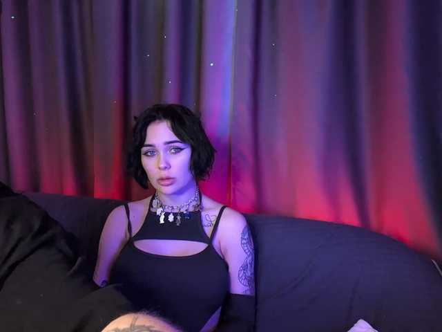 groteskcouple broadcasting live