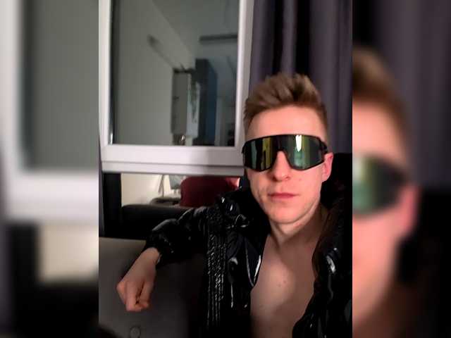 MissGrotesk's BongaCams show and profile