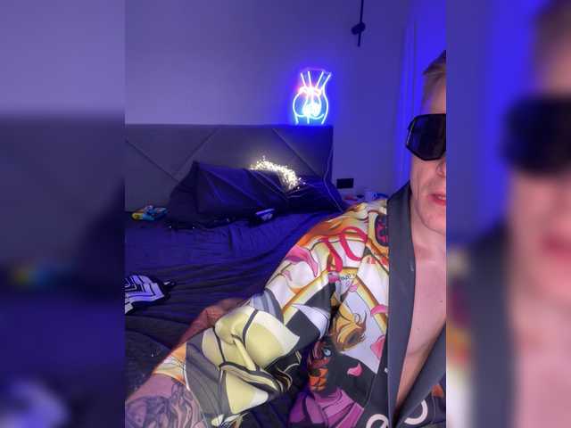 MissGrotesk's BongaCams show and profile