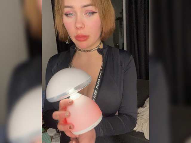 MissGrotesk's BongaCams show and profile