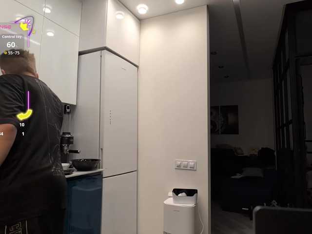 Live with groteskcouple on FliCam