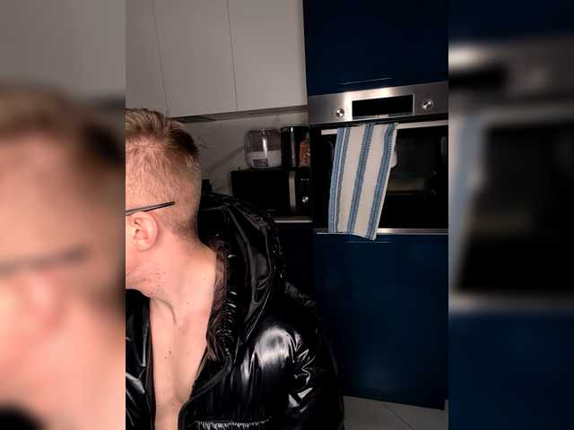 MissGrotesk's BongaCams show and profile