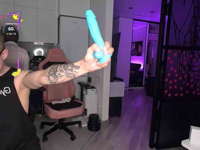 GroteskCouple webcam