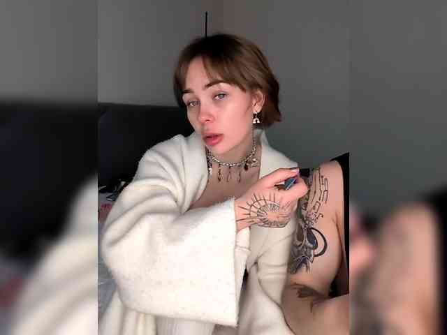 GroteskCouple webcam