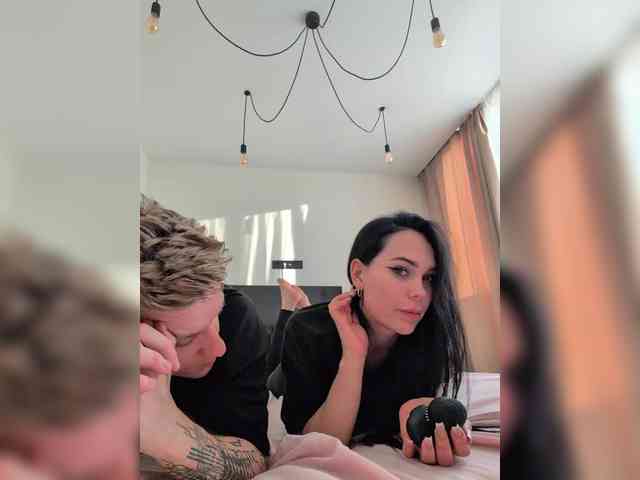 MissGrotesk webcam