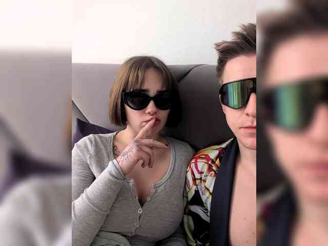 GroteskCouple webcam