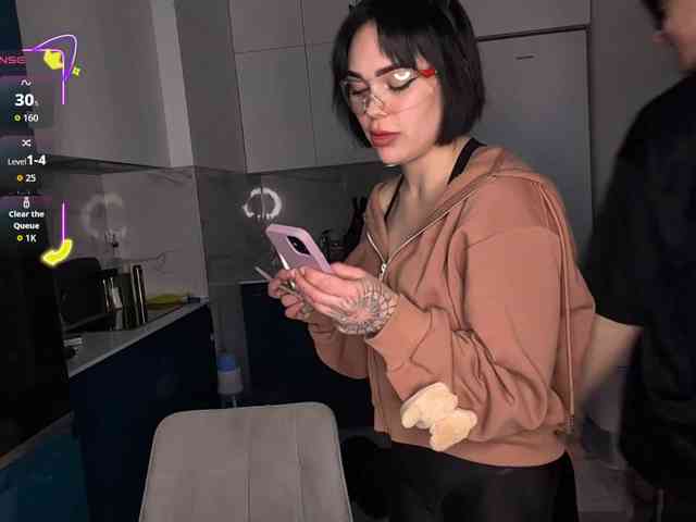 GroteskCouple webcam