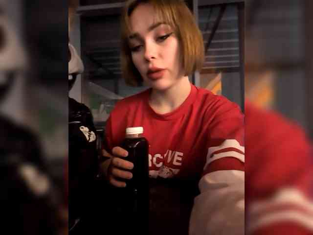 GroteskCouple webcam