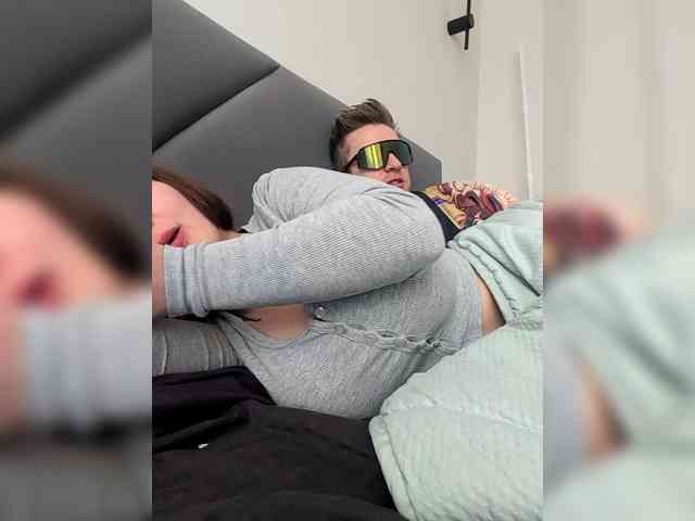 GroteskCouple webcam