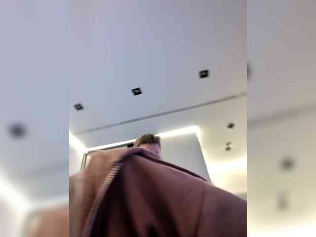 GroteskCouple webcam