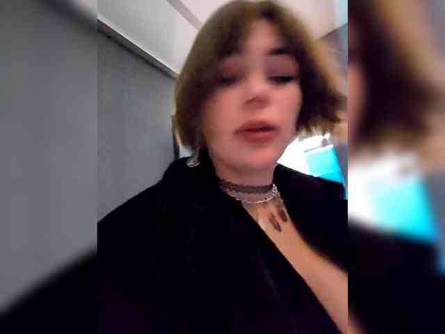 GroteskCouple webcam