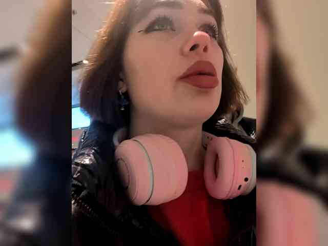 GroteskCouple webcam