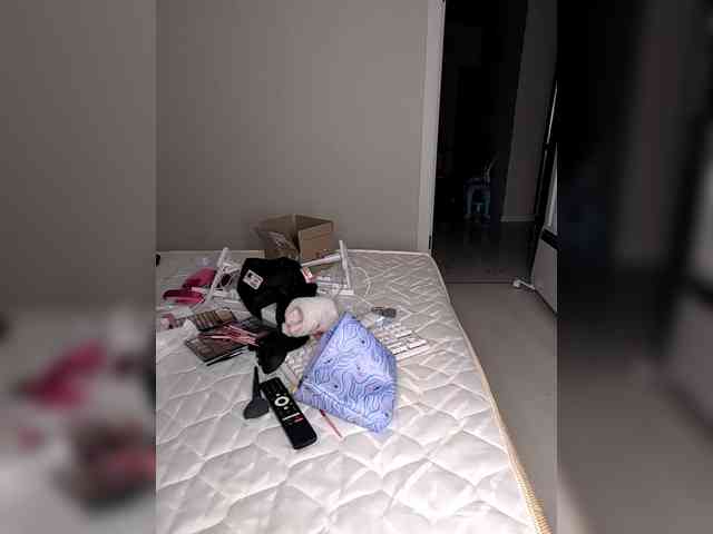 GroteskCouple webcam