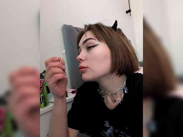 GroteskCouple webcam