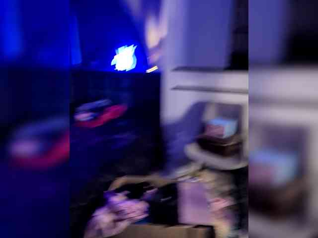 GroteskCouple webcam