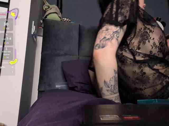 GroteskCouple webcam