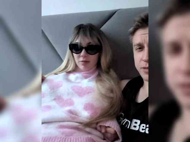 GroteskCouple webcam