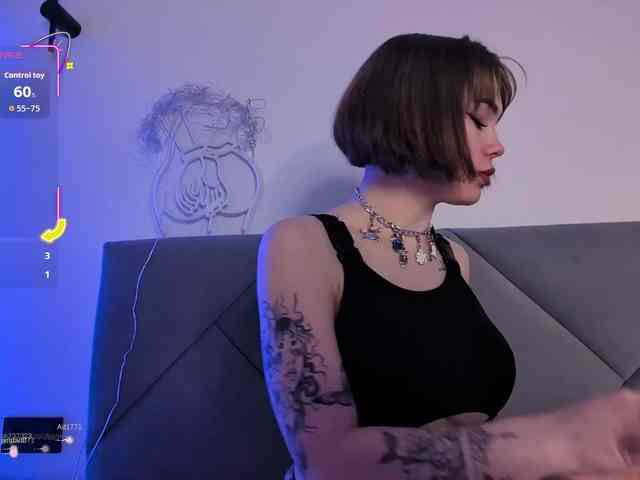 GroteskCouple webcam