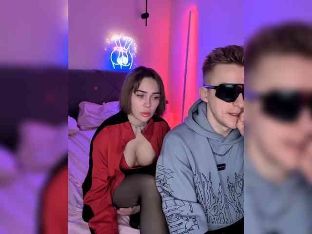 GroteskCouple webcam