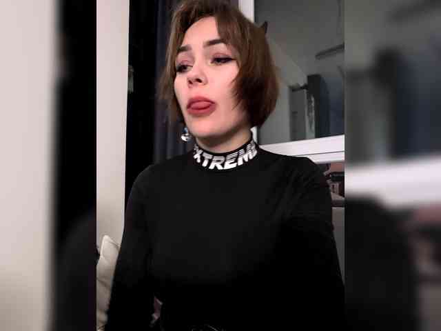 GroteskCouple webcam